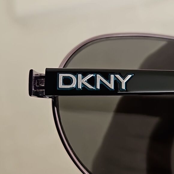 Dkny Women's Sunglasses Brown - Picture 9 of 16